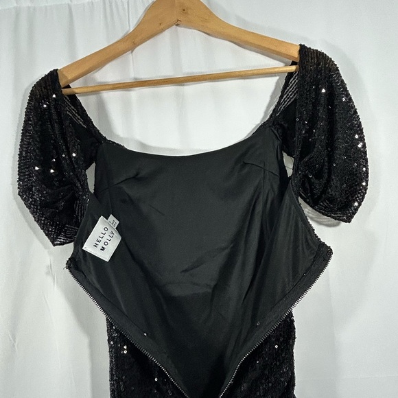 Hello Molly Size 4 Black Sequins Dress Scoop Neck Cinched Sexy Lined Mini - Picture 3 of 16